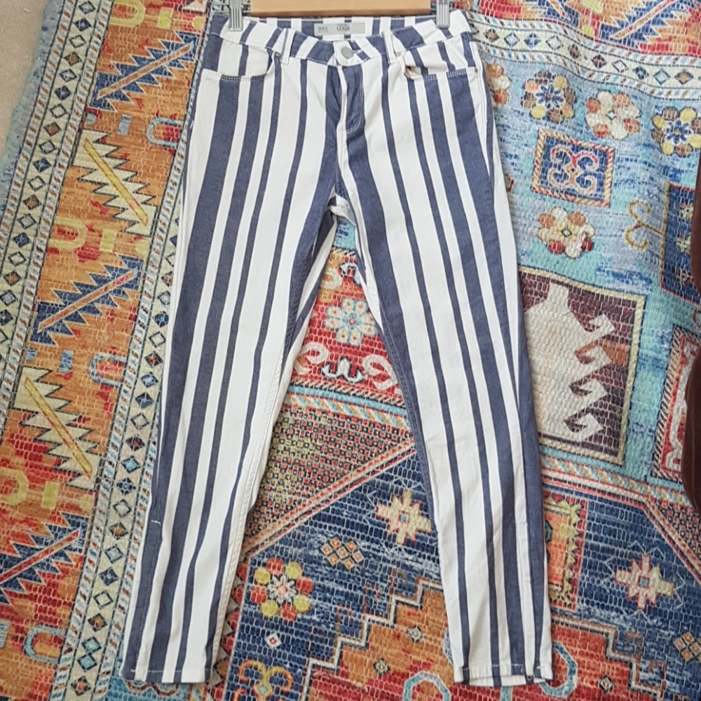 Cropped Jean's